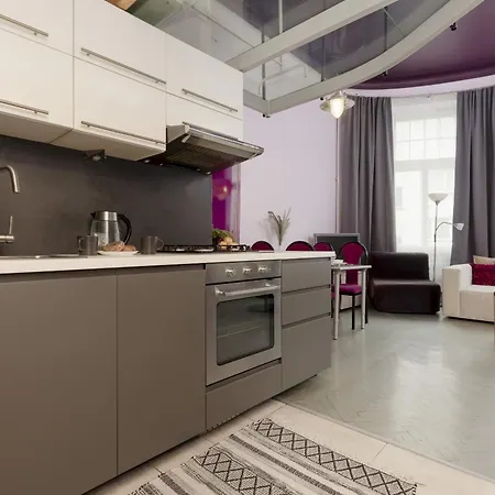 Artist's Dream Studio With Mezzanine By Renters Apartamento Varsóvia